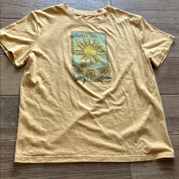 Yellow Short Sleeve Tee Tarot The Sun Graphic - Picture 1 of 4